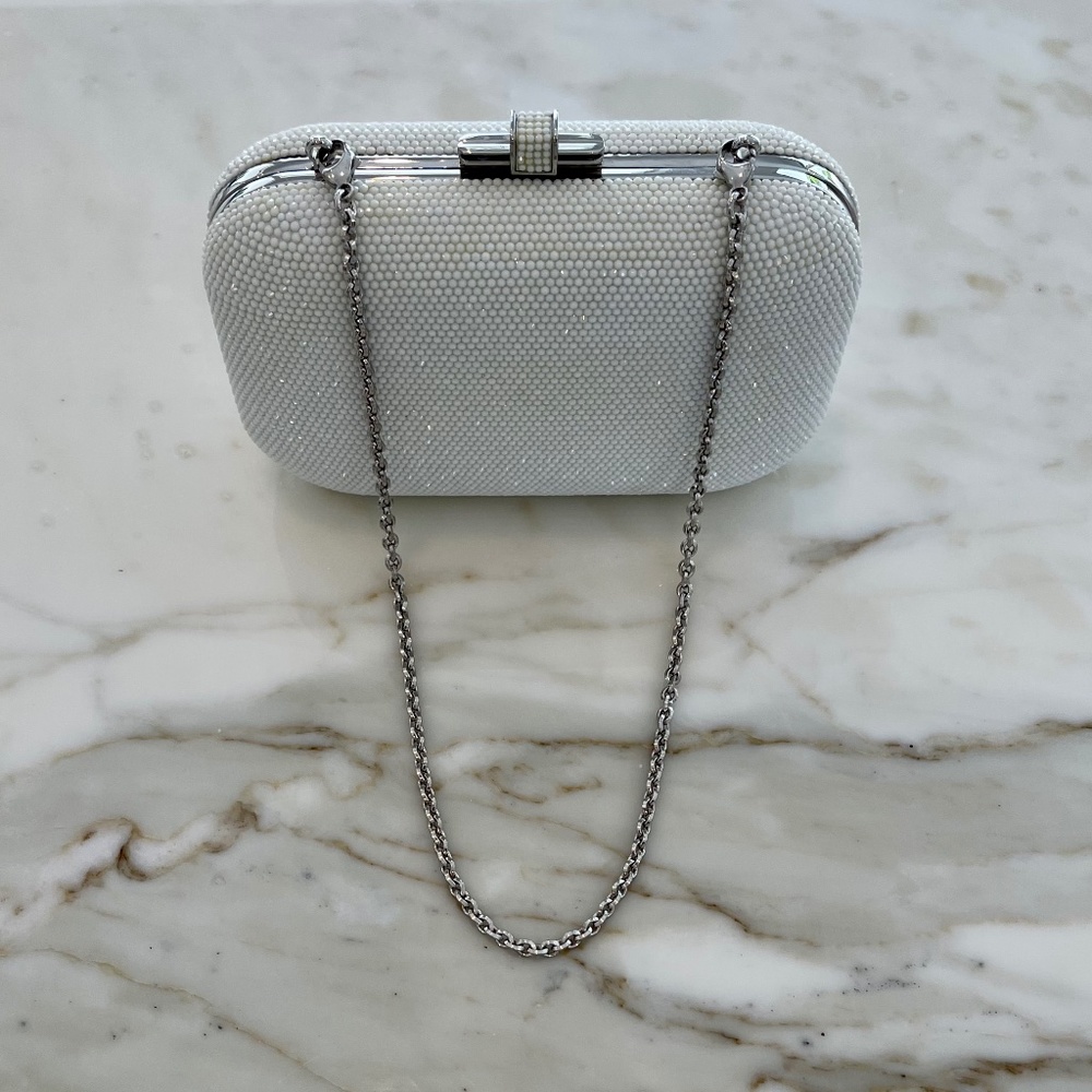 JUDITH LEIBER WHITE CHAULK CRYSTAL CLUTCH & CHAIN - Picture 6 of 17
